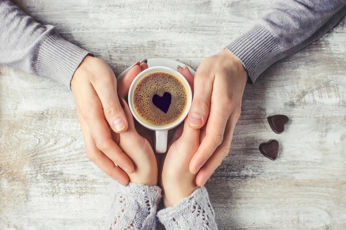 Cukr v kávě jako záchrana vztahu: Skrytý rituál pro únor 2026 - image 1