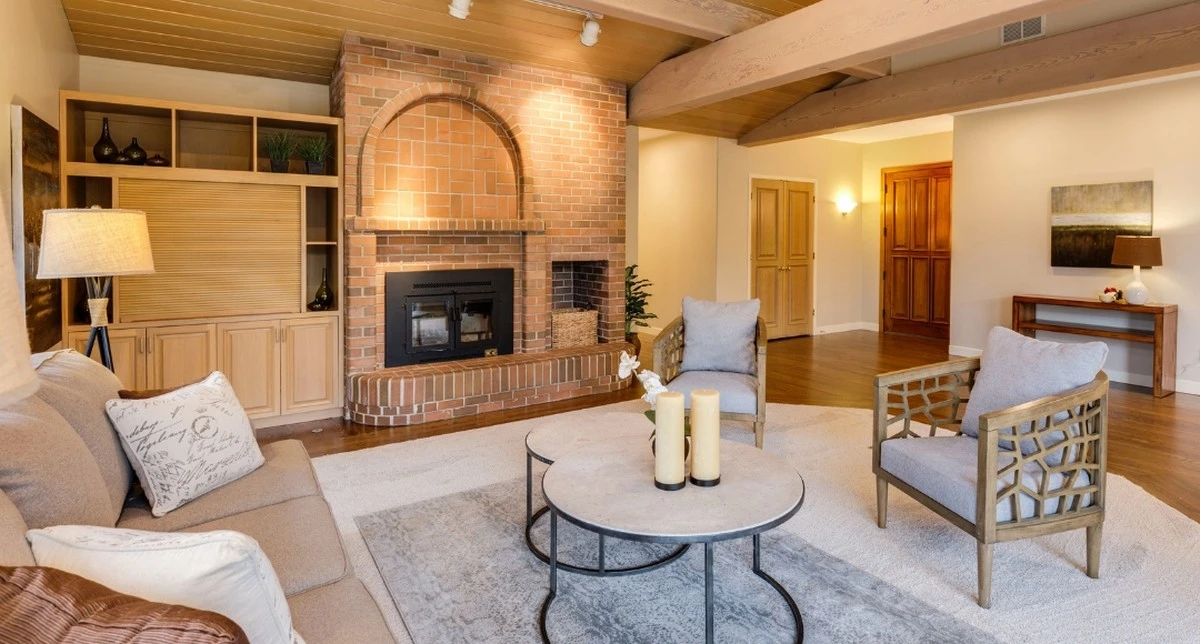 Obývací pokoj v barvě Amber: Tajemství osvětlení, které prodává domy - image 1