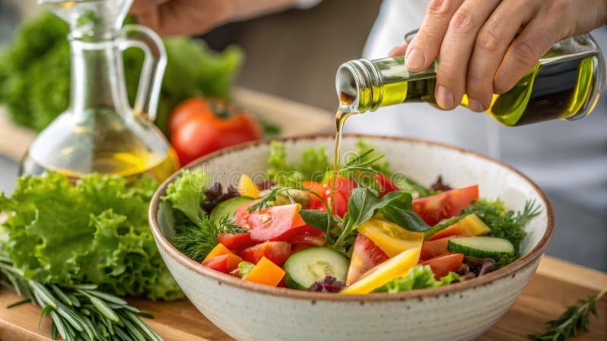 Proč zkušené kuchařky zalévají čerstvé zelí horkým olejem - image 1
