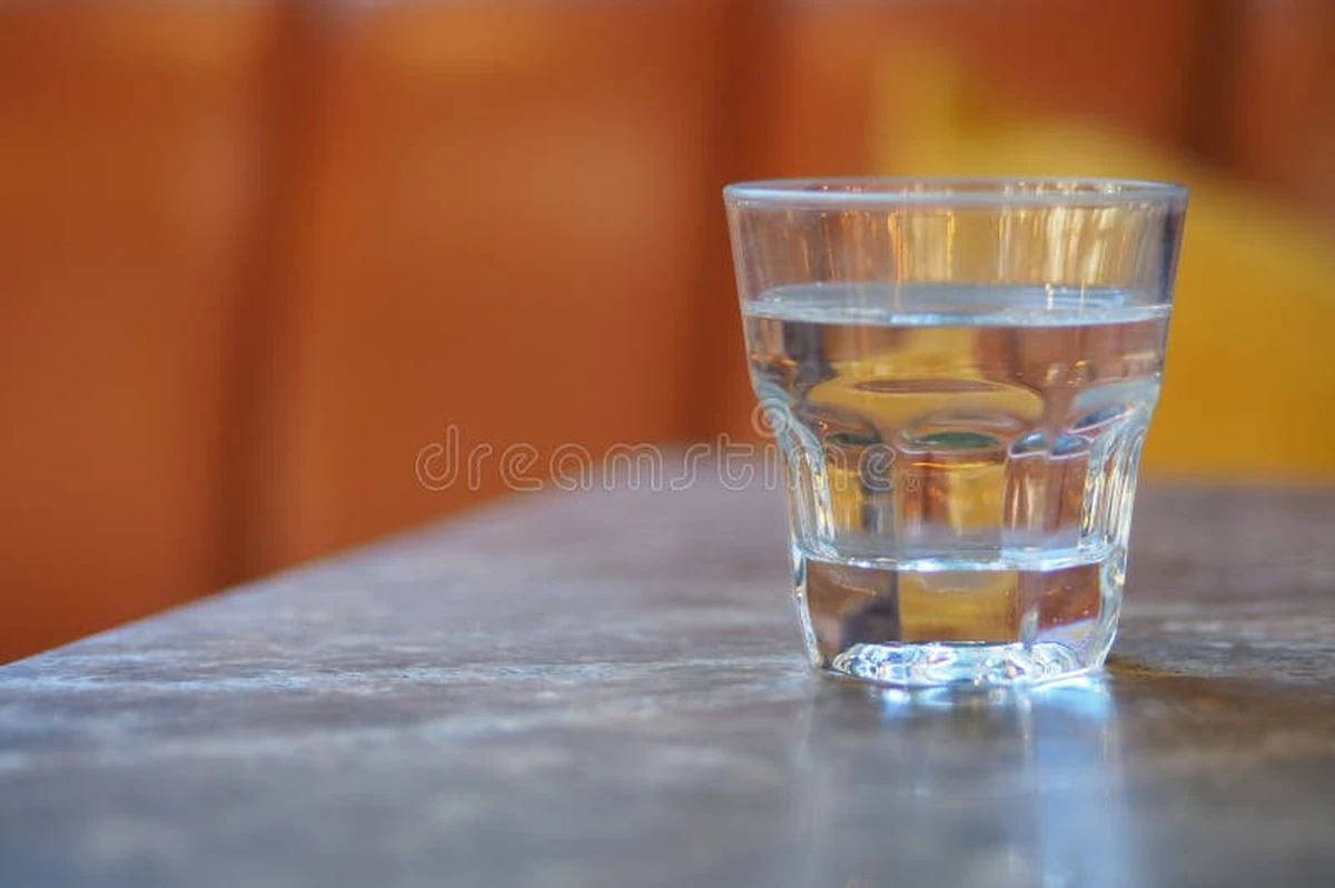 Proč zkušení bylinkáři při pálení žáhy nepijí studenou vodu, ale sahají po tomto nápoji - image 1