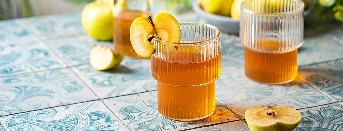 Proč zkušení dietologové doporučují přidat do ranní sklenice vody lžičku jablečného octa - image 1