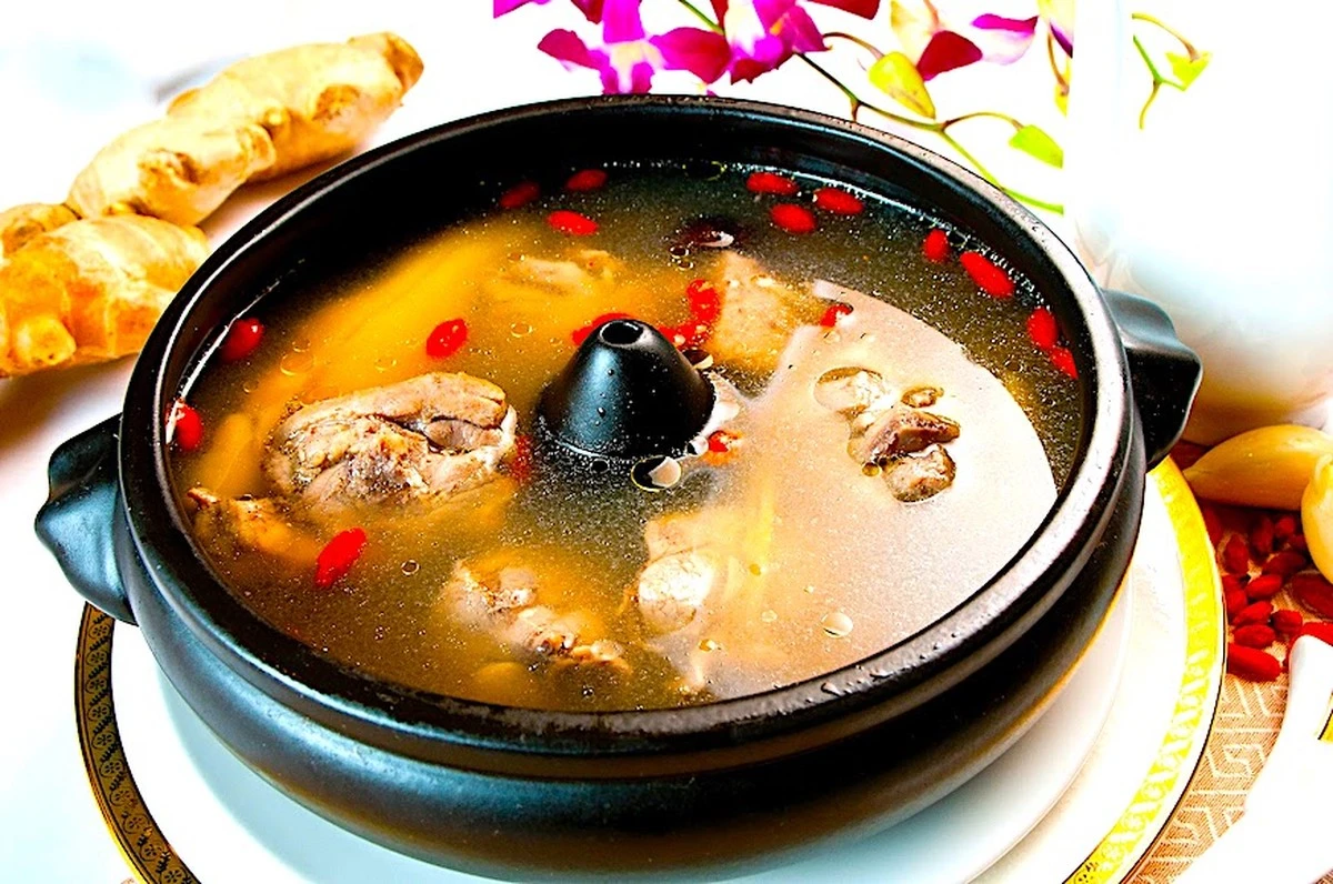 Proč zkušení lékaři při viróze doporučují talíř poctivého vývaru - image 1