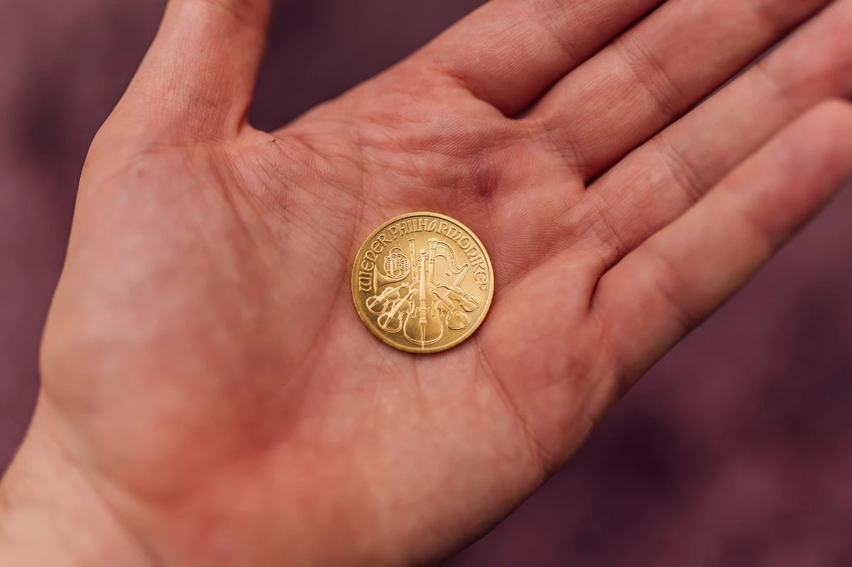 Proč zkušení střadatelé v Česku už neukládají peníze na běžný spořicí účet - image 1