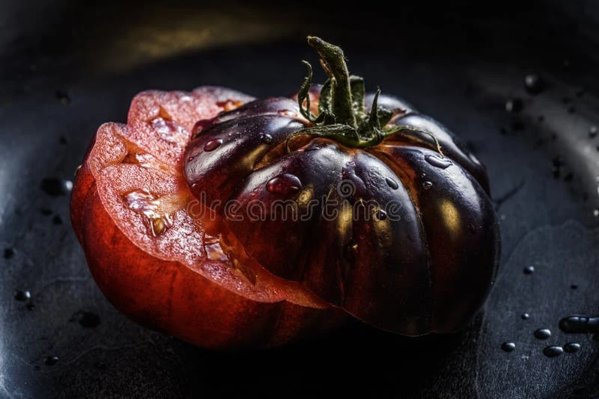 Proč zkušení zahradníci místo červených rajčat sázejí ta černá - image 1