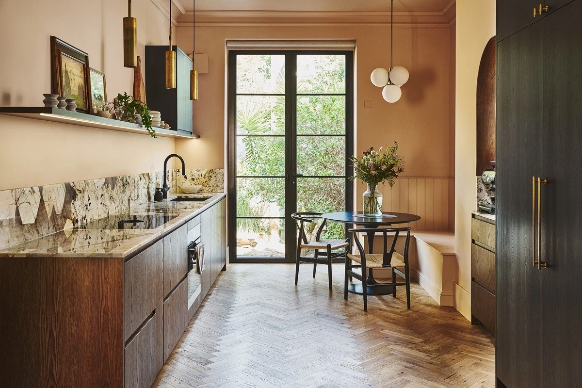 Kolik stojí kuchyně na míru: Skutečné ceny za rok 2026, které vás překvapí - image 1