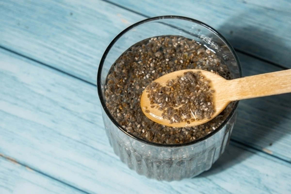Proč chia semínka s citronem nespálí tuk za týden, i když reklamy slibují zázraky