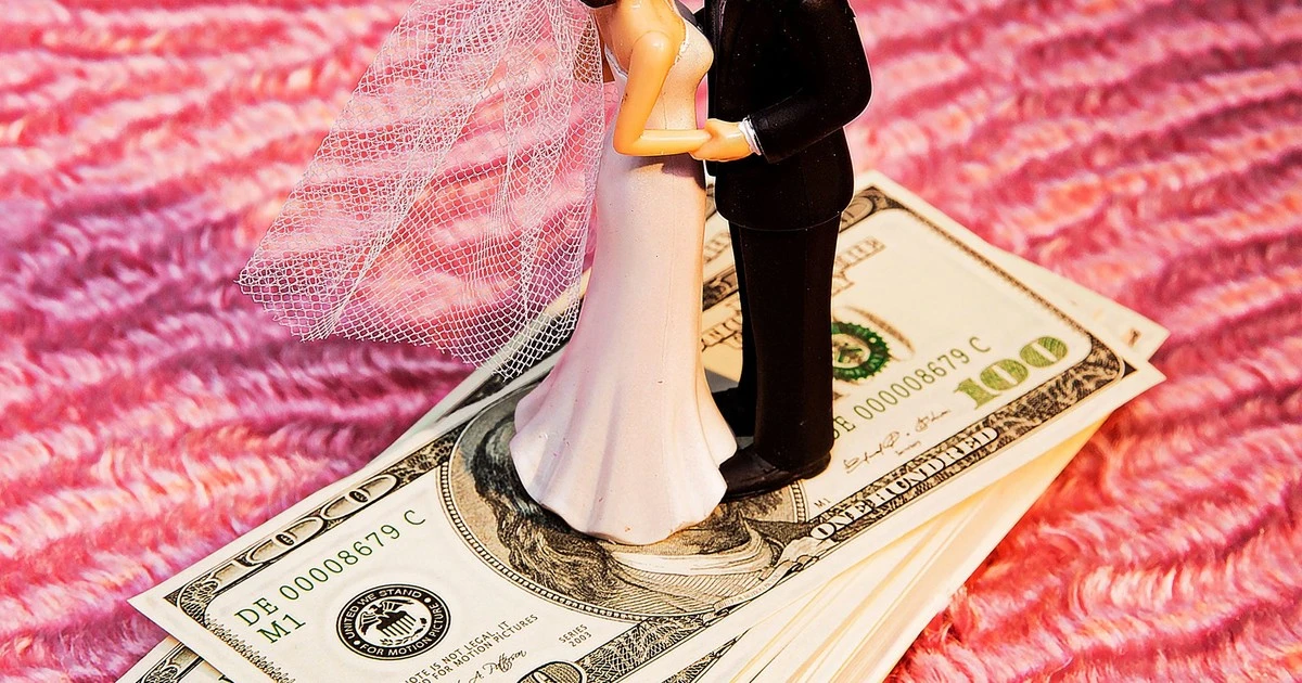 Proč květnová svatba stojí víc, než si myslíte - image 1