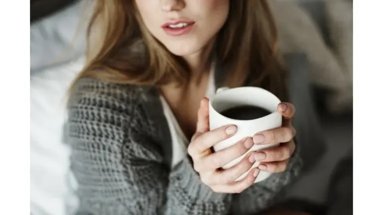 Proč se po rozpustné kávě chce řidičům spát po 20 minutách jízdy