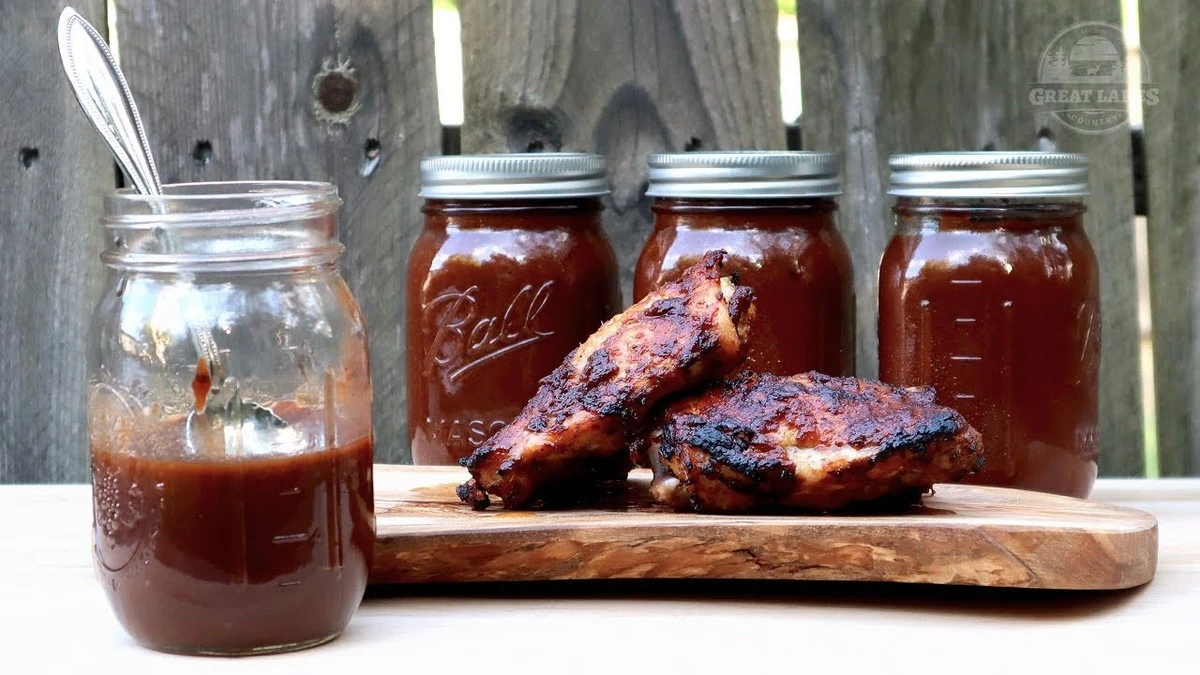 Proč už v obchodě nekupuji BBQ omáčku: Stačí 10 minut a tyto 4 ingredience ze špíže - image 1