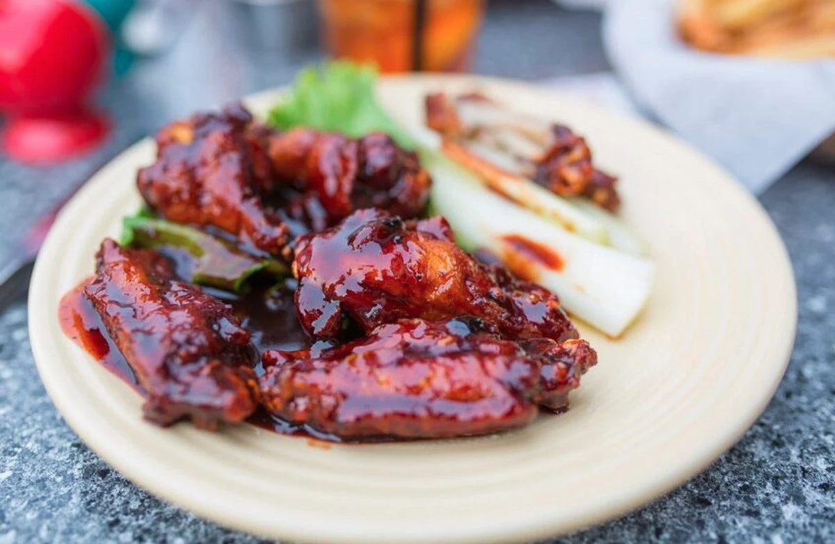 Proč už v obchodě nekupuji BBQ omáčku: Stačí 10 minut a tyto 4 ingredience ze špíže