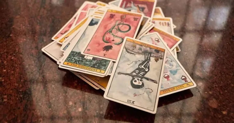 Proč zkušení astrologové radí 14. března raději zpomalit a sledovat karty