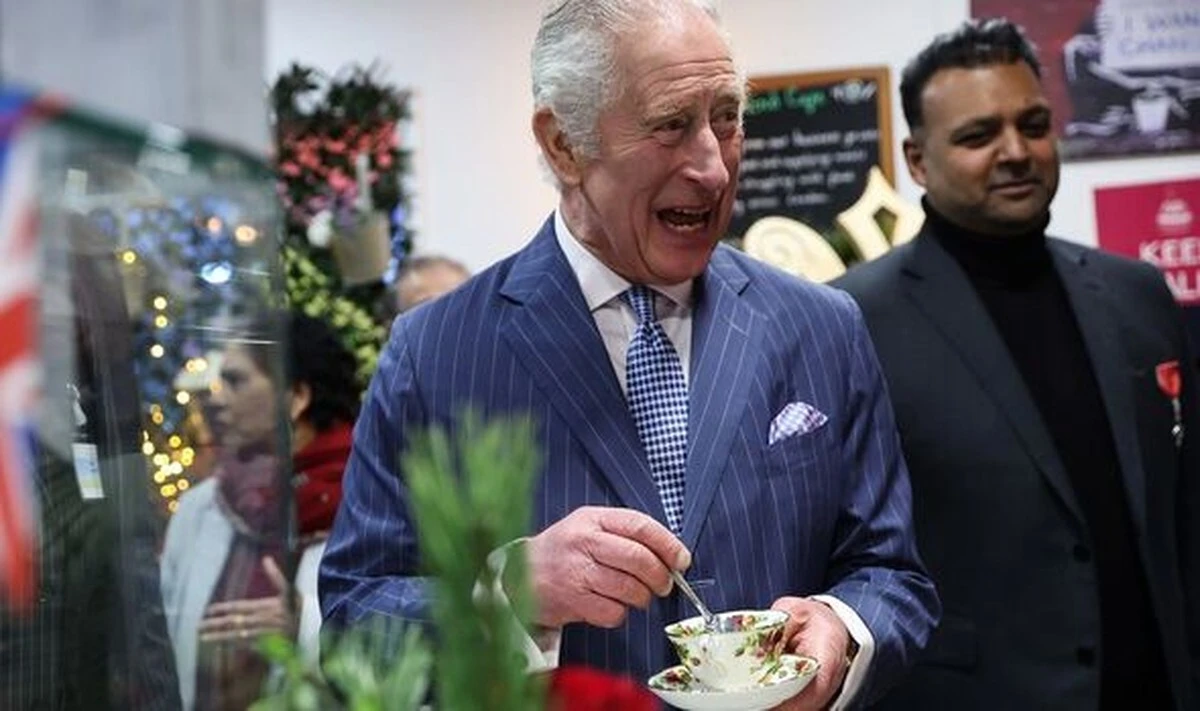 Proč zkušení baristé i britský král dávají do kávy lžičku medu - image 1