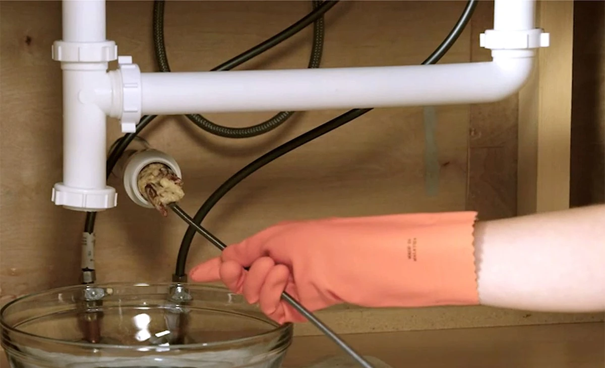 Proč zkušení instalatéři nikdy nevyhazují kávovou sedlinu ani rýži do dřezu - image 1