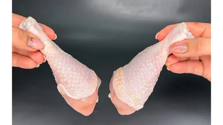 Proč zkušení kuchaři nekupují kuřecí prsa s bílými proužky