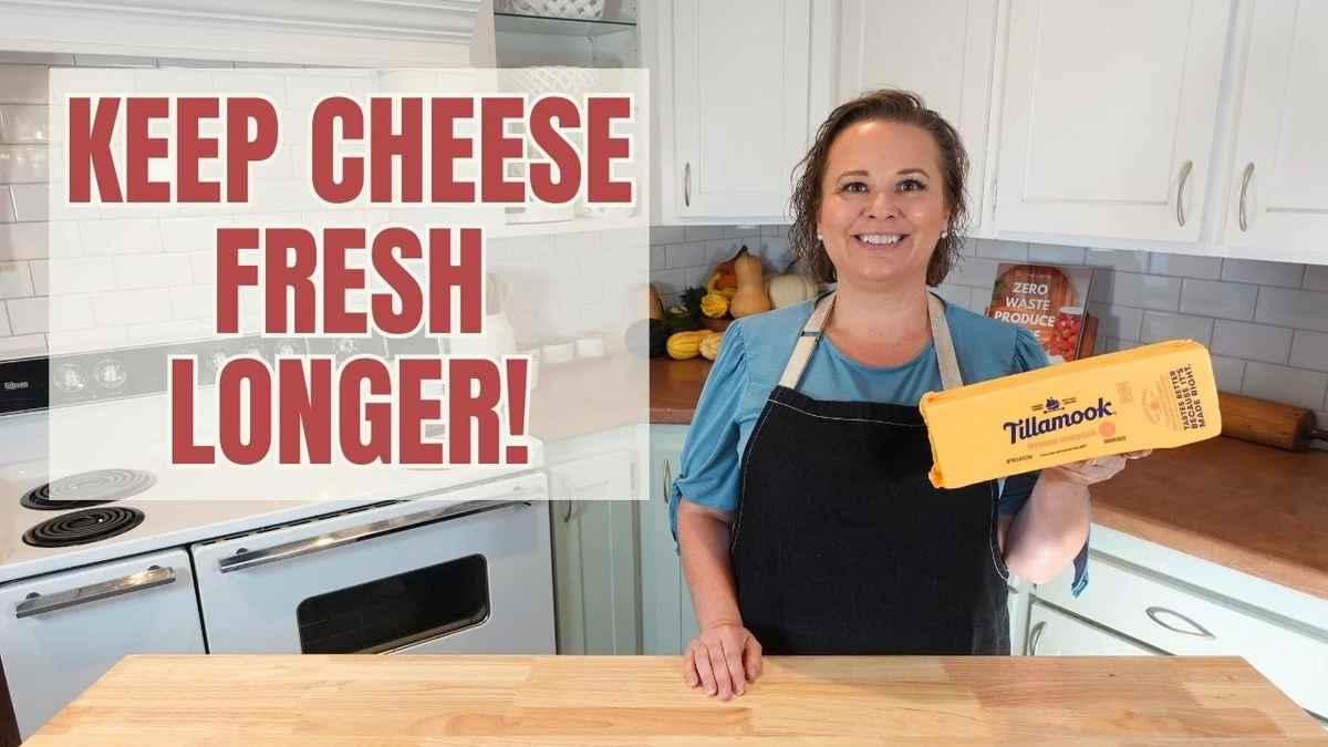 Proč zkušení kuchaři vždy balí sýr do pečicího papíru místo plastu - image 1